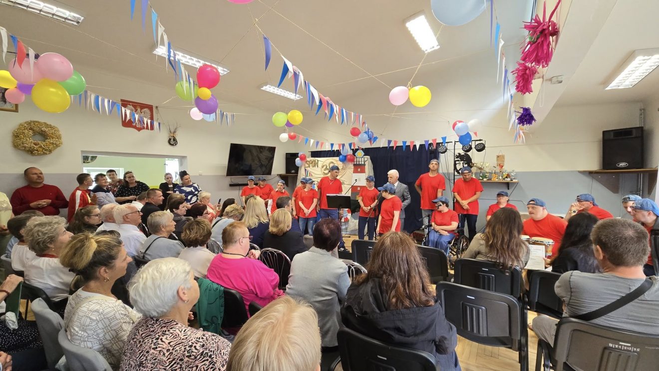 Święto integracji i jubileusz w Warsztatach Terapii Zajęciowej w Szydłowcu Święto integracji i jubileusz w Warsztatach Terapii Zajęciowej w Szydłowcu