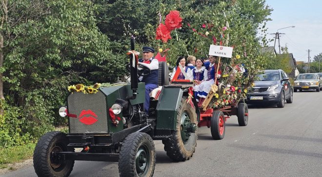 Szydłowieckie Wieńcowanie 2025 – radość, tradycja i wspólne świętowanie plonów