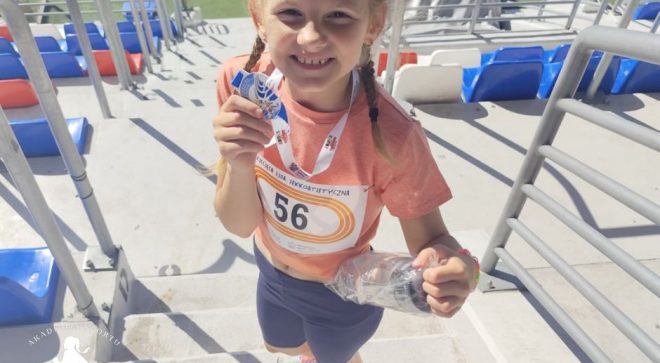 Sukces młodej lekkoatletki z Szydłowca w Dziecięcej Lidze Lekkoatletycznej