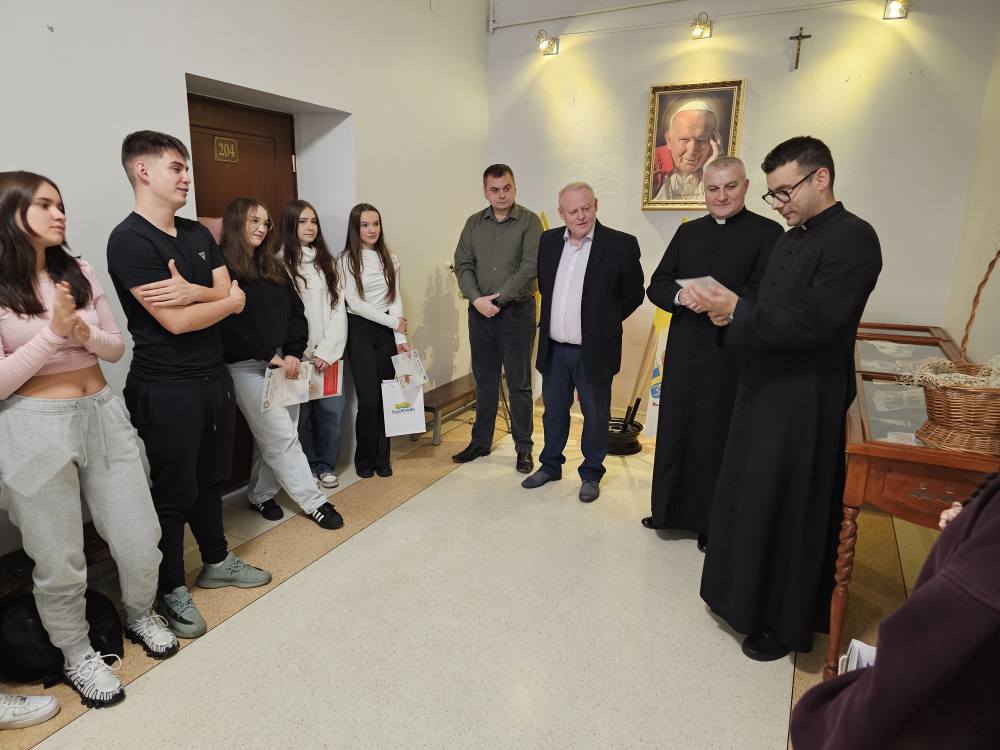 Konkurs o życiu św. Jana Pawła II w Szydłowcu