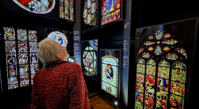 „Muzyka światła” w Szydłowcu. Uroczyste otwarcie niezwykłej wystawy.