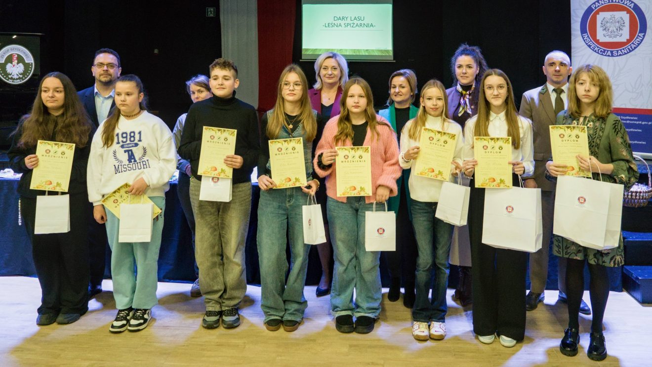 Młodzi artyści nagrodzeni! Podsumowano III Powiatowy Konkurs Plastyczny „Dary Lasu – Leśna Apteka”