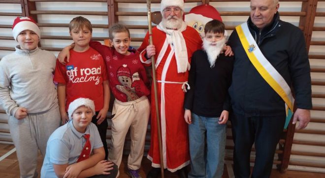 Magia świąt w Szkole Podstawowej im. Jana Kochanowskiego w Budkach