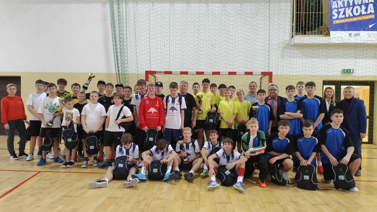 Mikołajkowe piłkarskie emocje w Mirowie