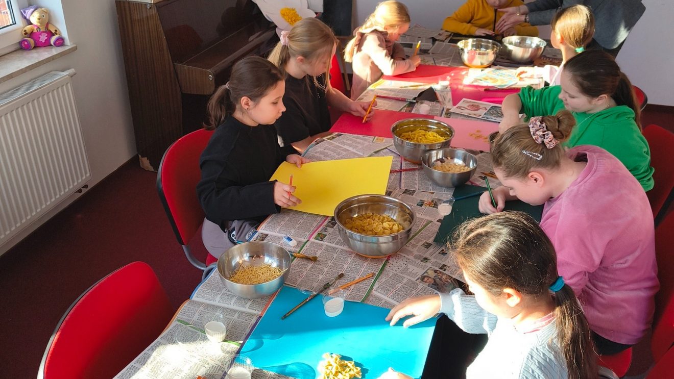 Kreatywne ferie w bibliotece. Zakończył się cykl zajęć „BiblioTwórnia”