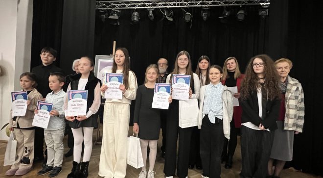 Młodzi recytatorzy z powiatu szydłowieckiego zaprezentowali swoje umiejętności