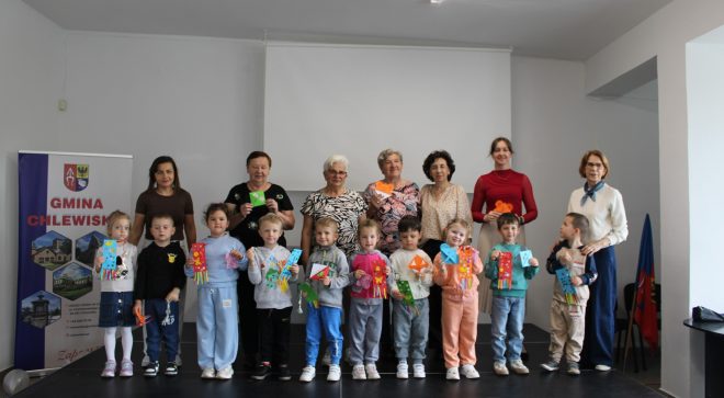 Międzypokoleniowe spotkanie w Chlewiskach na zakończenie „Tygodnia Bibliotek”