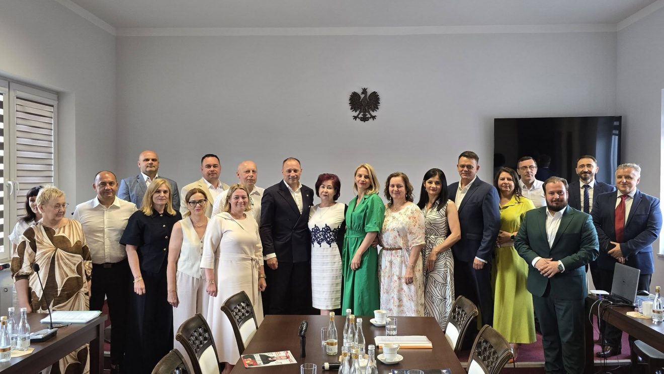 Gmina Szydłowiec podsumowała 2025 rok. Burmistrz z jednogłośnym wotum zaufania i absolutorium. Gmina Szydłowiec podsumowała 2025 rok. Burmistrz z jednogłośnym wotum zaufania i absolutorium.