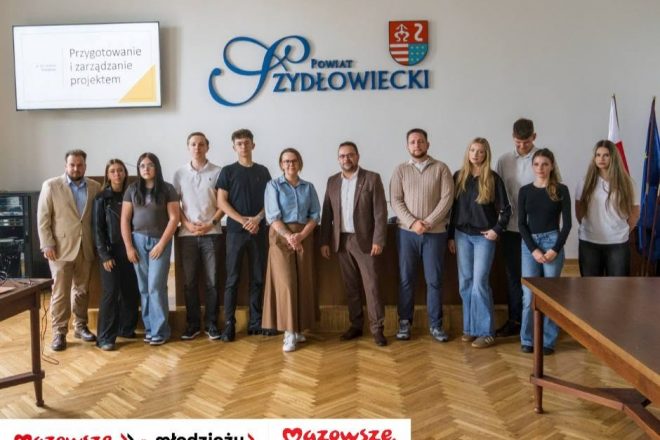 Młodzieżowa Rada Powiatu w Szydłowcu uczy się pozyskiwać fundusze. Trwa cykl szkoleń