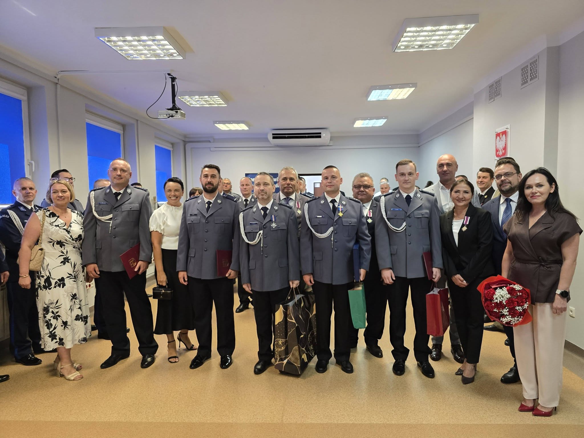 Awanse, odznaczenia i wyjątkowy jubileusz. Szydłowieccy policjanci uczcili swoje święto