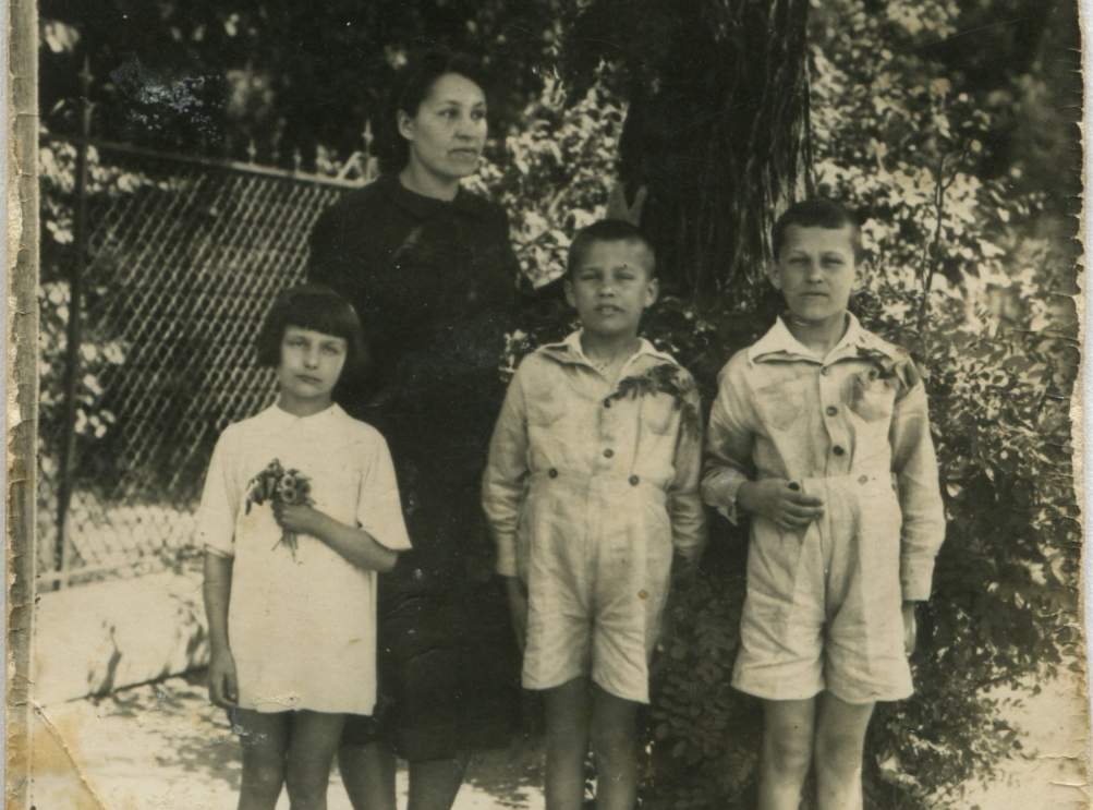 82 lata od wybuchu Powstania Warszawskiego. Ich mogiły znajdują się w Szydłowcu 82 lata od wybuchu Powstania Warszawskiego. Ich mogiły znajdują się w Szydłowcu