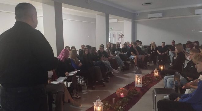 Narodowe Czytanie w powiecie szydłowieckim. Lokalne szkoły wspólnie czytały „Dziady”
